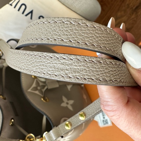 Empreinte Monogram Giant Neonoe MM Tourterelle Creme ❌SOLD ❌ - Picture 8 of 16